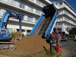 ケアハウス旧浄化槽撤去作業